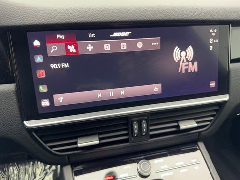 Used 2022 Porsche Cayenne image 62