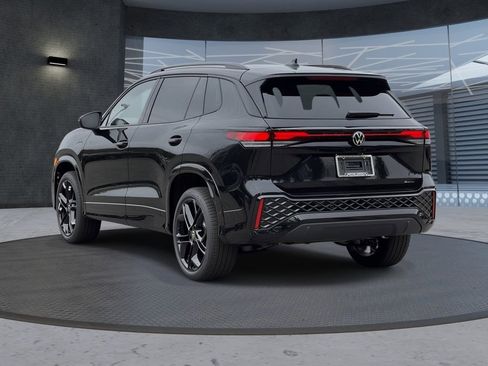 New 2026 Volkswagen Tiguan SE R-Line AWD/4WD image 3