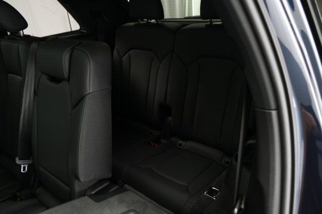 Used 2025 Audi Q7 2.0T Premium Plus w/ Premium Plus Package AWD/4WD image 64