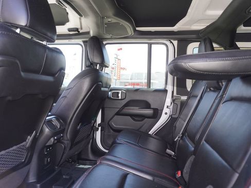 Used 2024 Jeep Wrangler Unlimited Rubicon AWD/4WD image 10