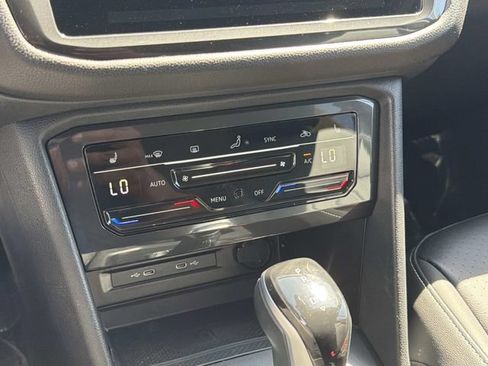 Used 2023 Volkswagen Tiguan SE FWD image 19
