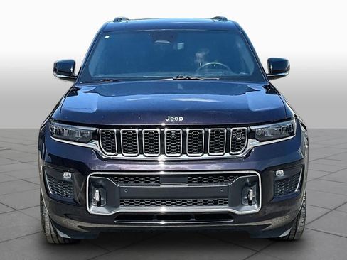 Used 2023 Jeep Grand Cherokee L Overland w/ Advanced Protech Group III AWD/4WD image 4