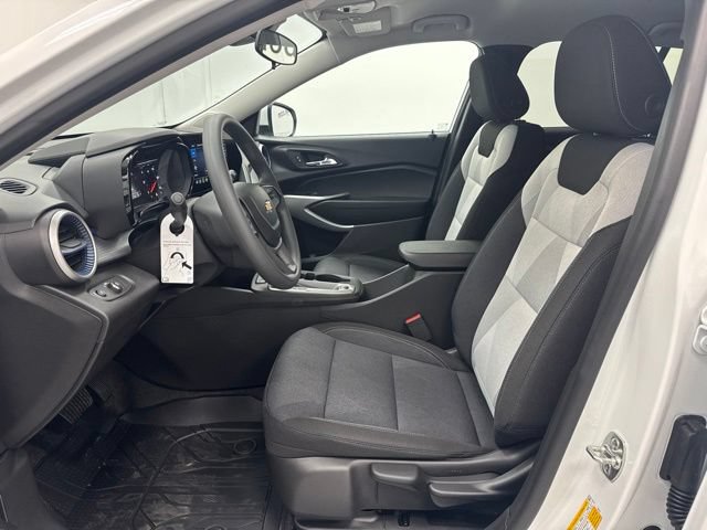 New 2026 Chevrolet Trax LS w/ LS Convenience Package FWD image 22