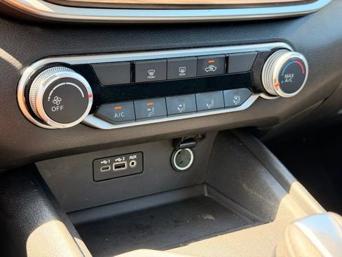 Used 2025 Nissan Altima 2.5 SV FWD image 28
