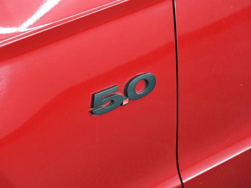 Used 2013 Ford Mustang GT Premium w/ Brembo Brake Pkg RWD image 9