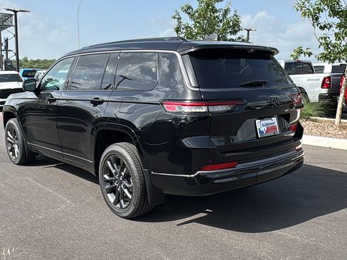 New 2026 Jeep Grand Cherokee L Limited AWD/4WD image 7