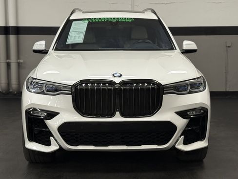 Used 2021 BMW X7 M50i w/ Dynamic Handling Package image 6
