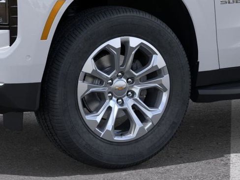 New 2026 Chevrolet Suburban LT AWD/4WD image 9