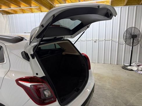 Used 2022 Buick Encore Preferred w/ Safety Package AWD/4WD image 10