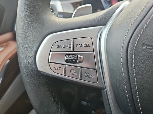 Certified 2024 BMW X7 xDrive40i w/ Premium Package image 17