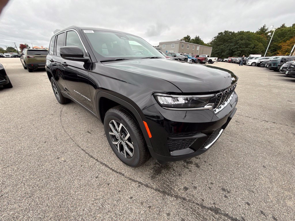 New 2027 Jeep Grand Cherokee Laredo X AWD/4WD image 7