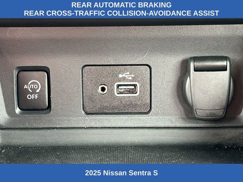 Used 2025 Nissan Sentra S image 6