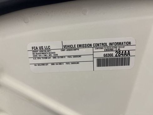 Used 2018 Jeep Compass Latitude w/ Cold Weather Group image 17