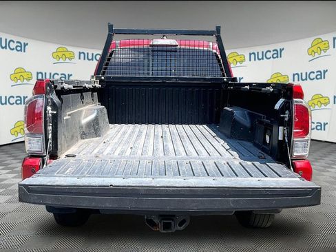 Used 2021 Toyota Tacoma TRD Off-Road w/ Technology Package AWD/4WD image 9