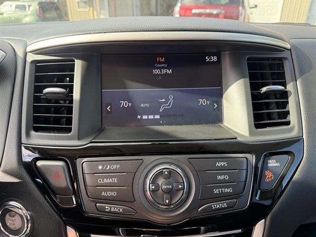 Used 2018 Nissan Pathfinder S AWD/4WD image 13
