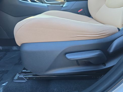 Used 2023 Toyota RAV4 LE image 29