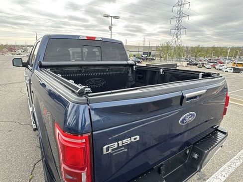 Used 2015 Ford F150 Lariat image 27