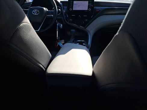 Used 2023 Toyota Camry LE image 31