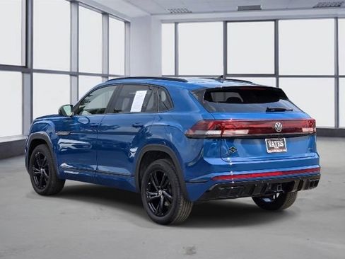 Used 2025 Volkswagen Atlas Cross Sport SEL R-Line AWD/4WD image 5