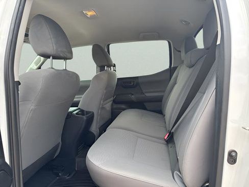 Used 2019 Toyota Tacoma SR w/ SR Convenience Package image 23