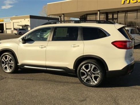 Used 2024 Subaru Ascent Limited w/ Technology Package image 6