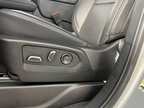 Used 2025 GMC Yukon XL Denali image 24