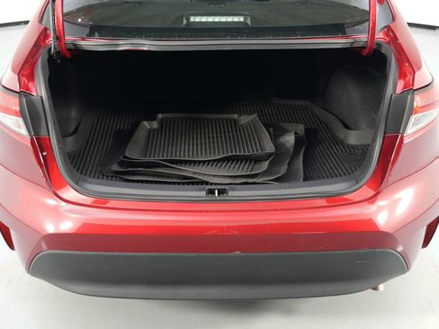 Used 2025 Toyota Corolla LE image 9