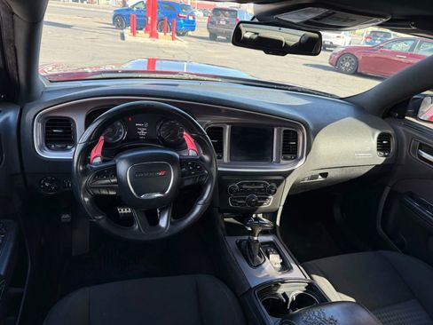 Used 2019 Dodge Charger R/T w/ Blacktop Package image 12