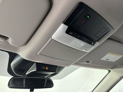 Used 2022 Nissan Rogue SV image 11