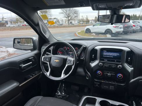 Certified 2019 Chevrolet Silverado 1500 LT w/ Texas Edition image 32