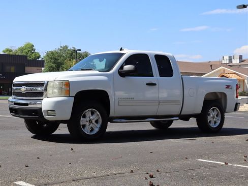Used 2011 Chevrolet Silverado 1500 LT w/ All-Star Edition AWD/4WD image 11