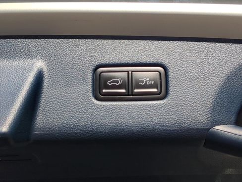 Certified 2025 Kia Carnival SX Prestige image 38