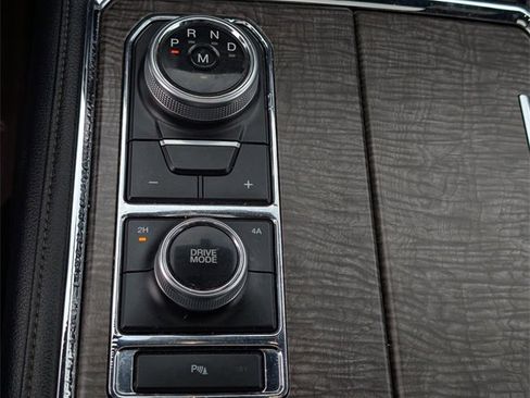 Used 2019 Ford Expedition Max Limited image 19