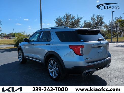 Used 2020 Ford Explorer Platinum w/ Premium Technology Package image 7