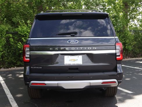 Used 2022 Ford Expedition Platinum AWD/4WD image 6