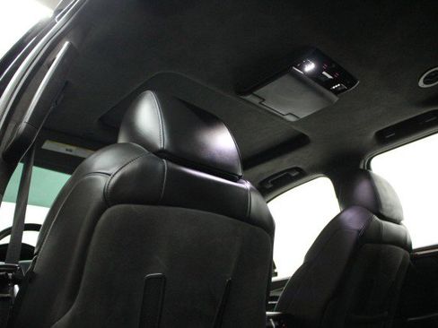 Used 2020 Cadillac Escalade ESV Platinum image 25