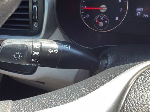 Used 2019 Kia Sorento FWD image 14