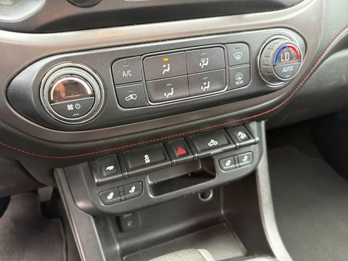 Used 2016 GMC Canyon SLE w/ All Terrain Package image 35