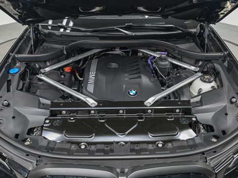 Used 2023 BMW X7 xDrive40i w/ Executive Package image 11