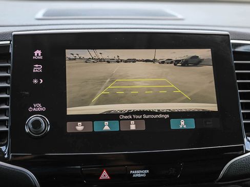 Used 2020 Honda Pilot Touring image 23