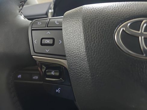 Used 2025 Toyota Camry XLE image 20