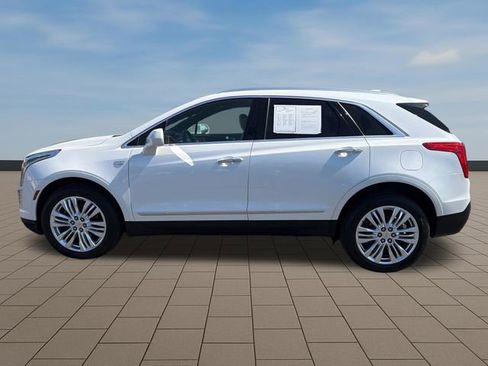 Used 2017 Cadillac XT5 Premium Luxury FWD image 4
