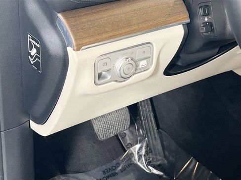 Used 2021 Mercedes-Benz GLS 450 4MATIC image 10