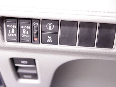 Certified 2024 Honda Odyssey EX image 27