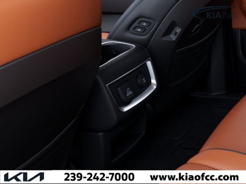 New 2026 Kia Carnival SX image 26