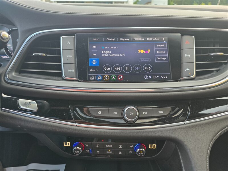 Used 2022 Buick Enclave Avenir w/ Avenir Technology Package AWD/4WD image 7