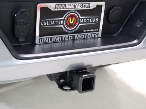 Used 2023 GMC Sierra 1500 Elevation w/ LPO, Elevation Black Package AWD/4WD image 4