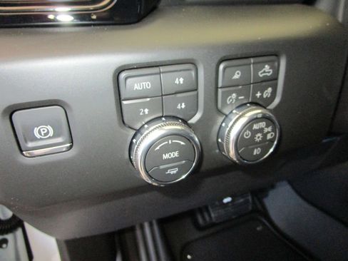 New 2026 GMC Sierra 1500 AT4 w/ AT4 Premium Package image 35