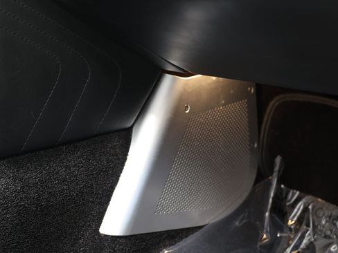 Used 2016 Aston Martin V8 Vantage S RWD image 57