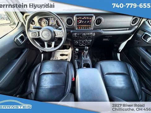 Used 2023 Jeep Gladiator Overland image 10